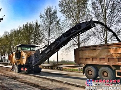 徐工XM200K銑刨機助力202國道改造，展現國產工程機械硬實力